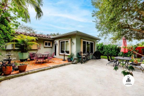 BnB Hyperion - Updated 1B1B Hideaway - Sleeps 3